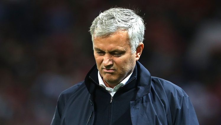 Ảnh bài viết Mourinho 'dằn mặt' BLĐ Man Utd trước derby Manchester