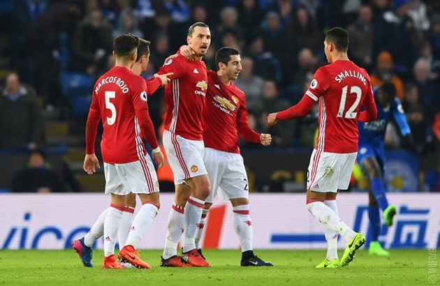 Phá lưới Leicester, Ibrahimovic lập kỷ lục khó tin - Bóng Đá