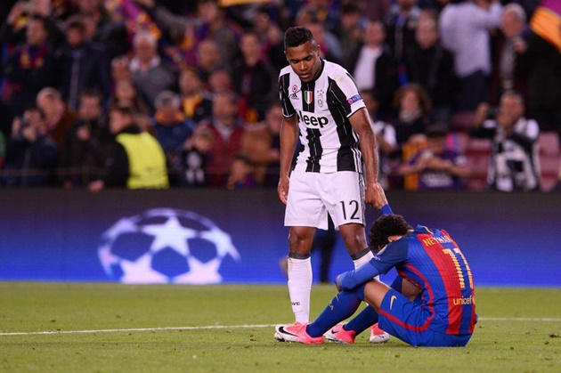 Barca bị loại, Neymar khóc nức nở - Bóng Đá