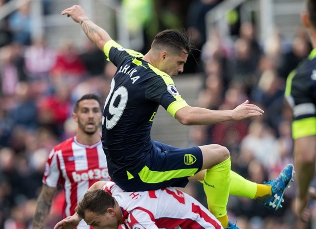 Chấm điểm Arsenal trận thắng Stoke City: 'Ngả mũ' trước Sanchez - Bóng Đá