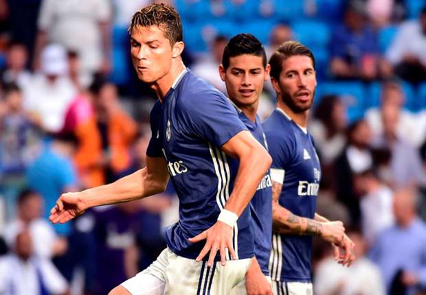 Sút tung lưới Sevilla, Ronaldo đạt cột mốc 400 bàn thắng - Bóng Đá