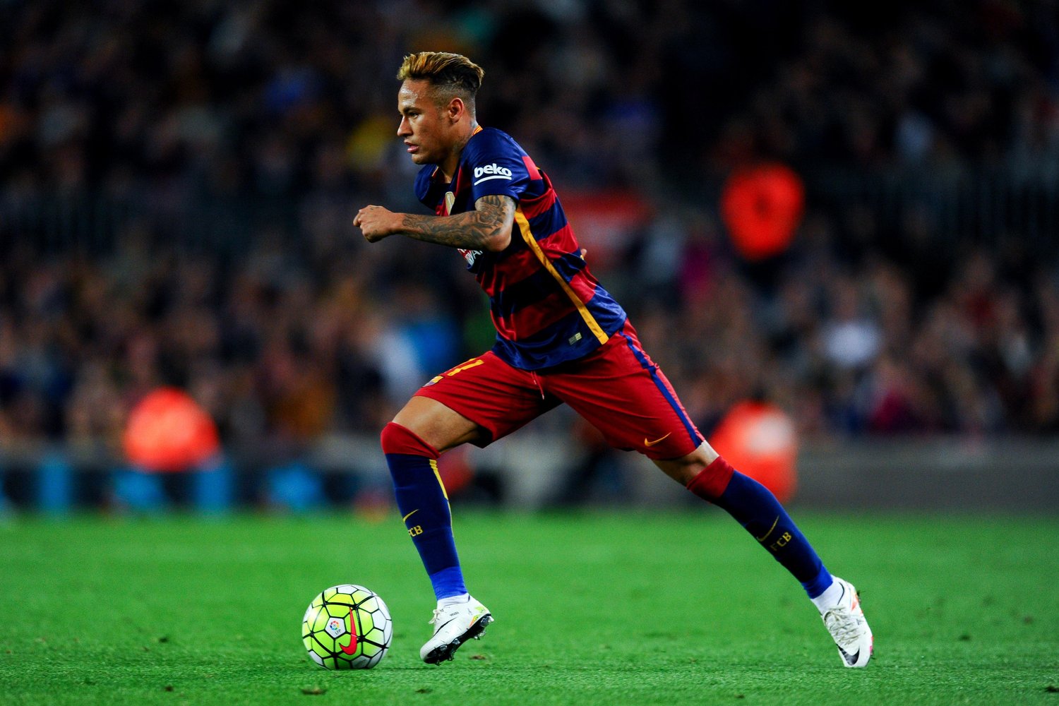 Top 10 cầu thủ giá trị nhất thế giới: Neymar vượt Messi; Ronaldo mất giá - Bóng Đá