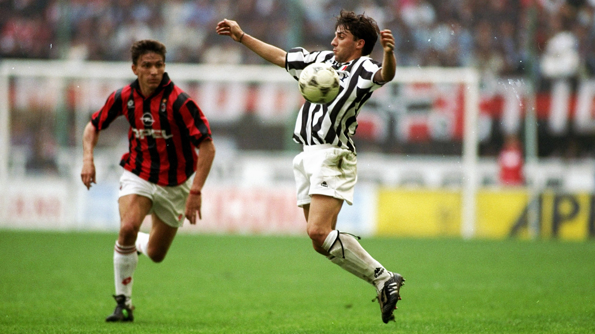 15 bản HĐ tốt nhất lịch sử Juventus (kỳ 3): Ma thuật của Zidane  - Bóng Đá