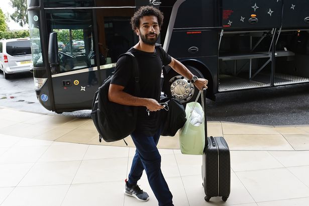 Salah tươi rói cùng dàn sao Liverpool lên đường sang châu Á - Bóng Đá
