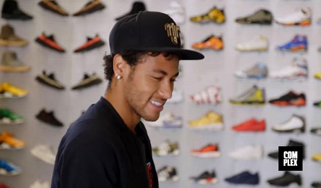 Mặc tin đồn, Neymar mua sắm thả ga ở Mỹ - Bóng Đá