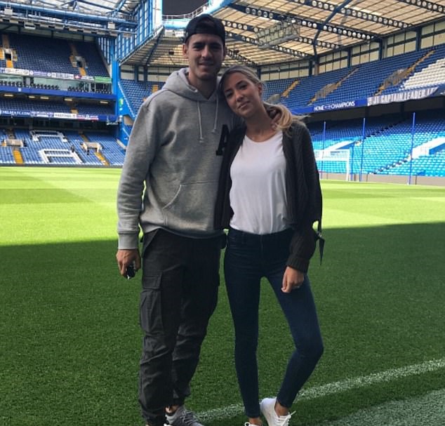 Morata choáng ngợp khi đặt chân đến Stamford Bridge - Bóng Đá