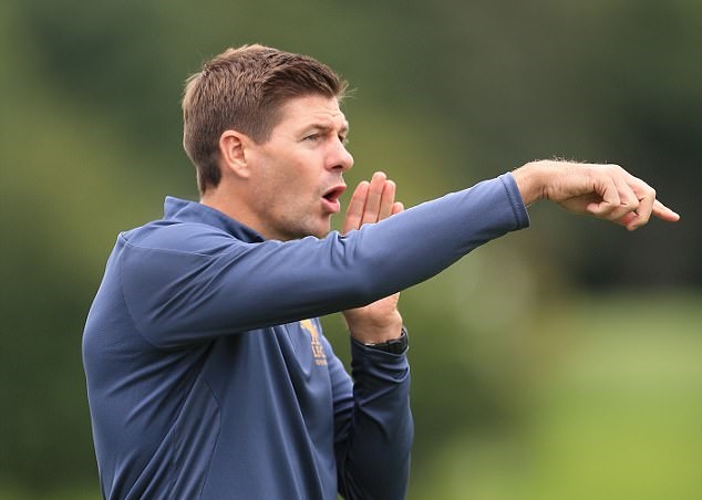 Steven Gerrard thể hiện tài cầm quân đĩnh đạc - Bóng Đá