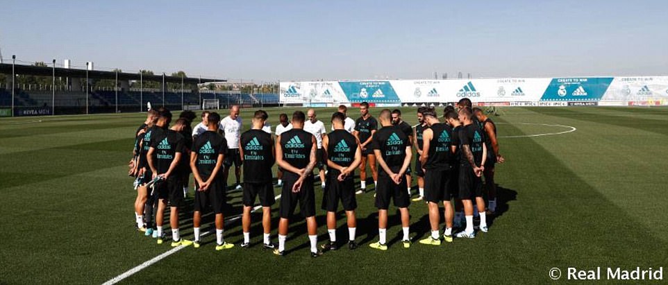 Real, Barca & CLB La Liga chia sẻ với nạn nhân khủng bố - Bóng Đá