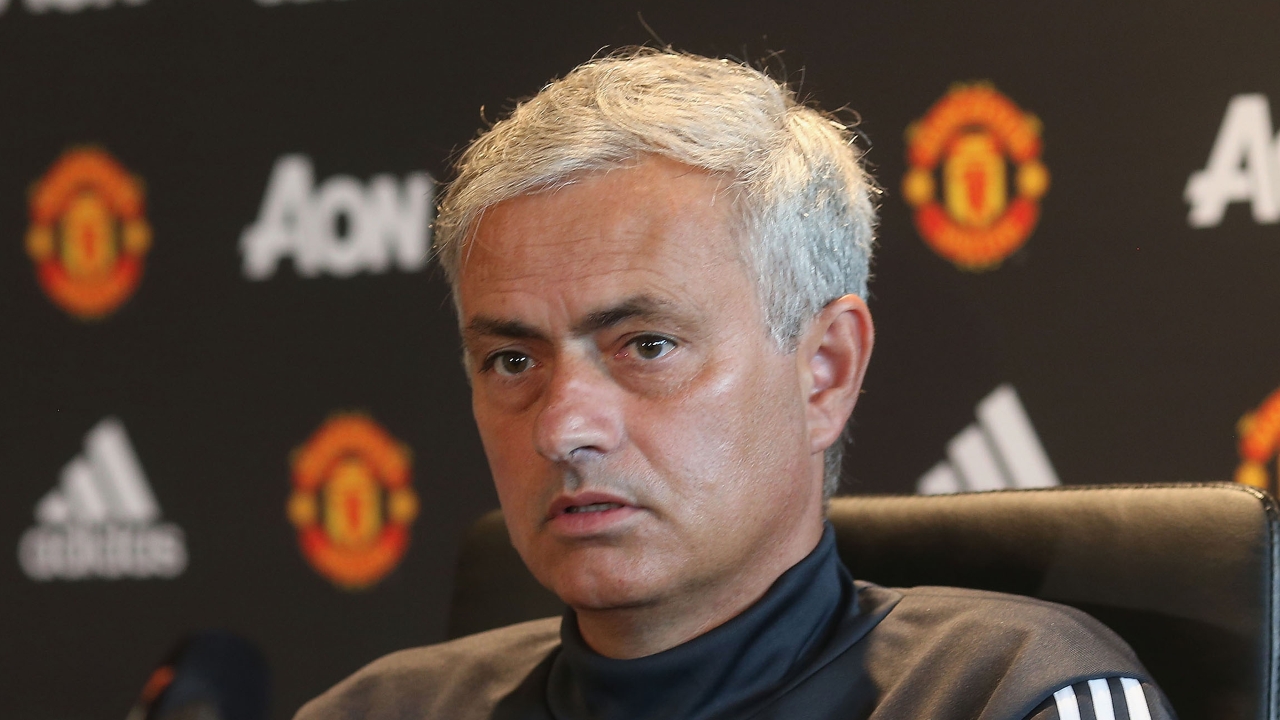 NÓNG: Mourinho khóa sổ TTCN, CĐV M.U hết mơ mộng - Bóng Đá