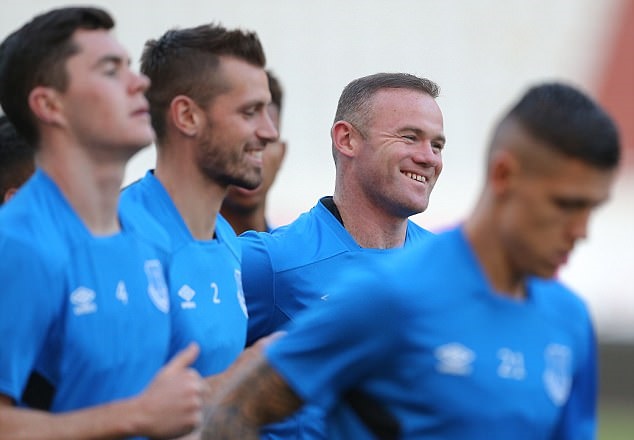 Everton và Rooney tập luyện ở Croatia - Bóng Đá