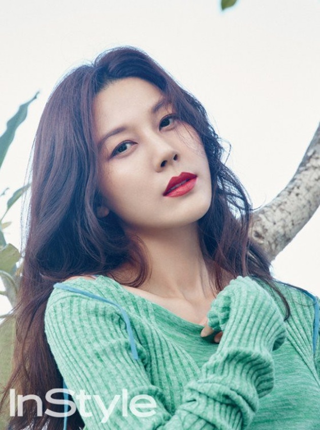 Đẹp rạng ngời và quyến rũ như Kim Ha Neul - Bóng Đá