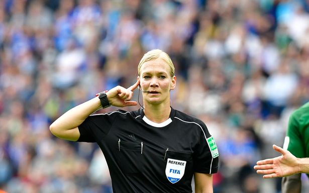 Nữ trọng tài đầu tiên cầm còi ở Bundesliga - Bóng Đá