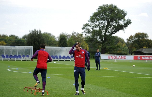 Rashford căng thẳng trong buổi tập thứ 2 của tuyển Anh - Bóng Đá