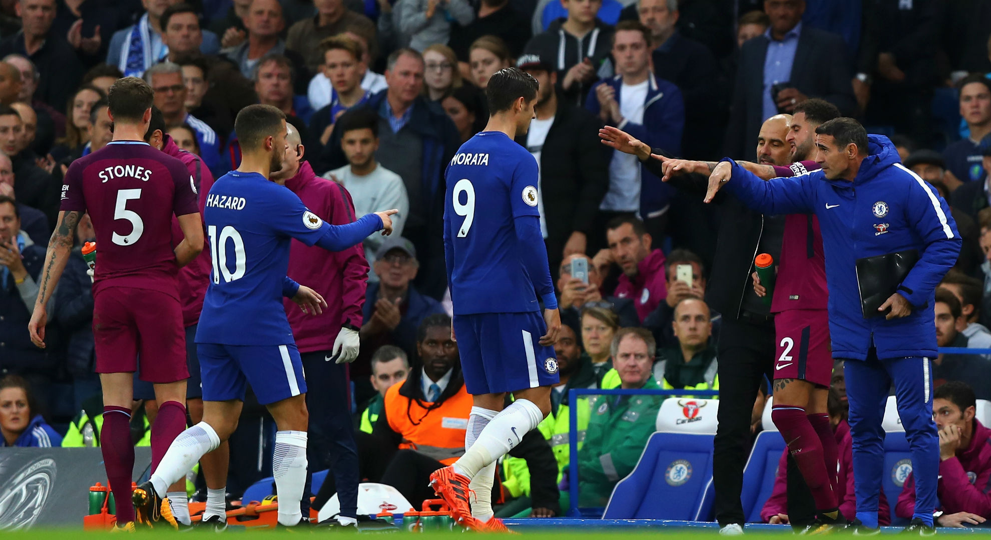 Cahill: 'Chelsea sẽ sớm vượt mặt M.U, Man City' - Bóng Đá
