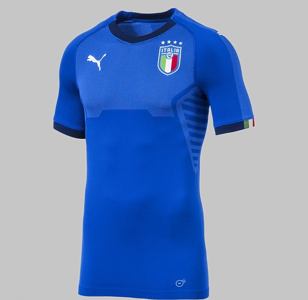 Italia trình làng mẫu áo mới - Bóng Đá