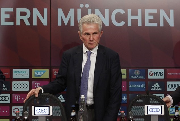 'Bố già' Jupp Heynckes rạng rỡ trở lại dẫn dắt Bayern Munich - Bóng Đá