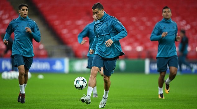 Gạt sầu ở La Liga, Ronaldo và đồng đội chờ bắn hạ Tottenham - Bóng Đá