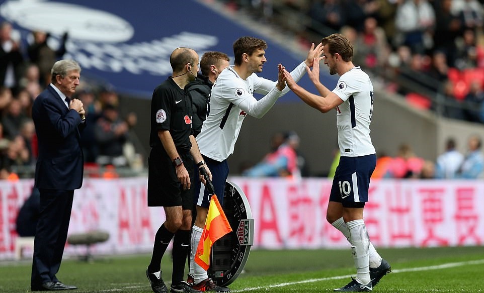 Oppa Son Heung-Min tỏa sáng, Tottenham gây sức ép lên Man Utd - Bóng Đá