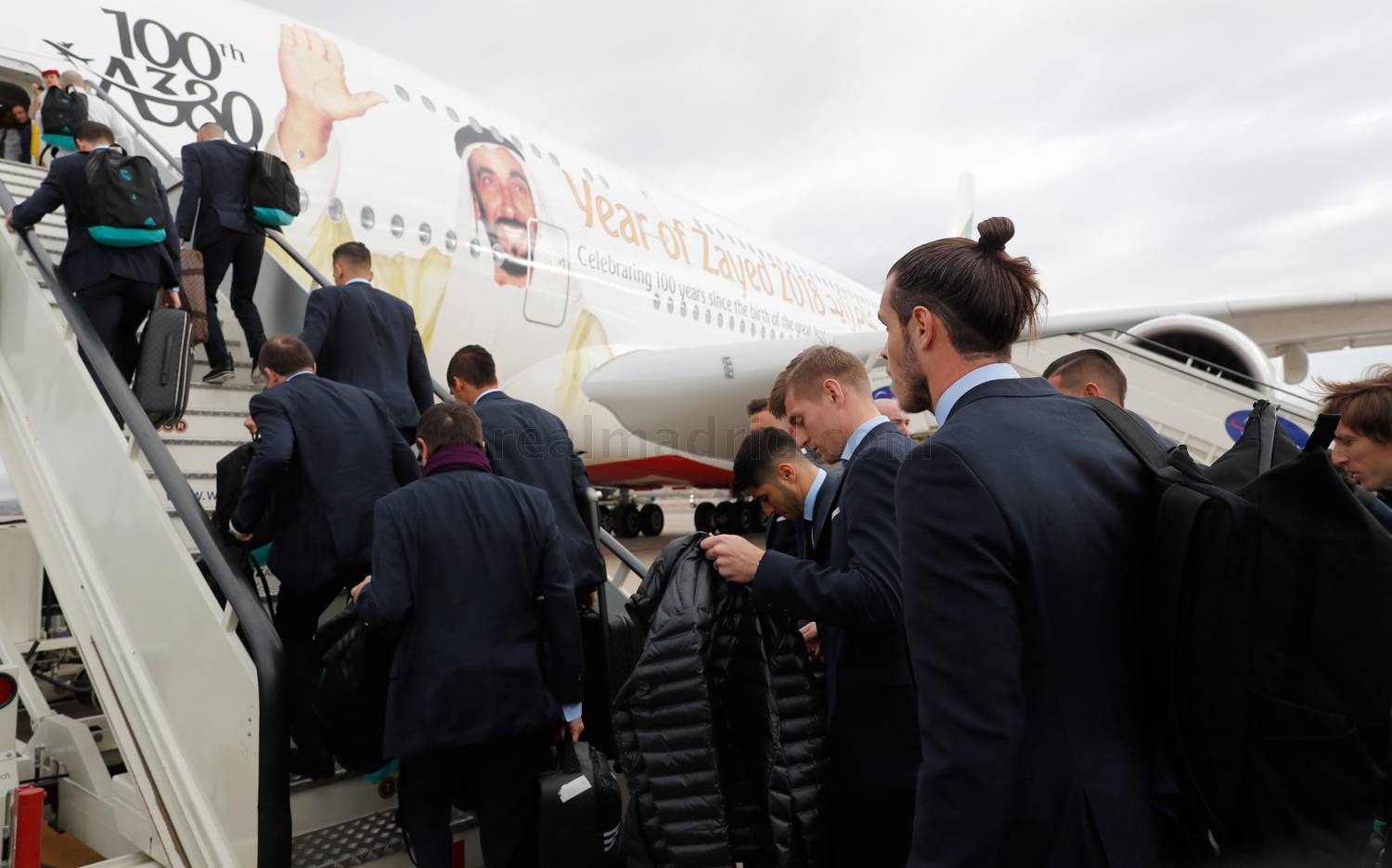 Xong La Liga, Real Madrid đáp chuyến bay sang Dubai - Bóng Đá