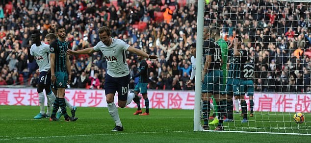 Chia vui cùng Harry Kane, Danny Rose gửi thông điệp tới M.U? - Bóng Đá