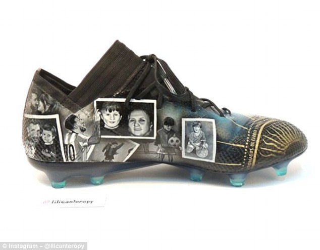 Cả sự nghiệp Messi thu bé lại vừa bằng... một đôi giày - Bóng Đá