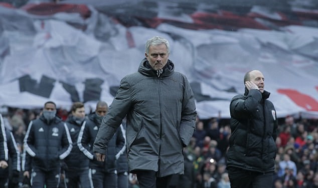 Mourinho chỉ trích CĐV Man Utd - Bóng Đá