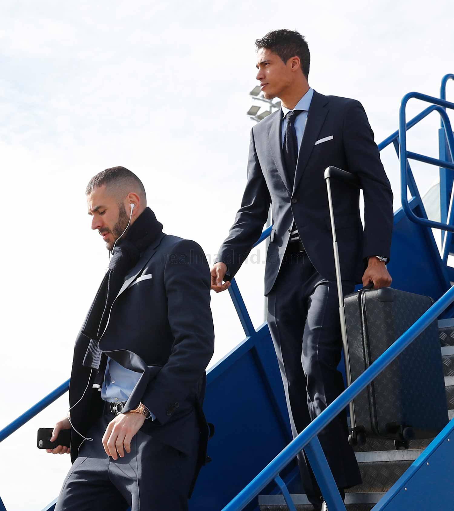 Dàn sao Real Madrid lịch lãm lên đường tới Paris - Bóng Đá
