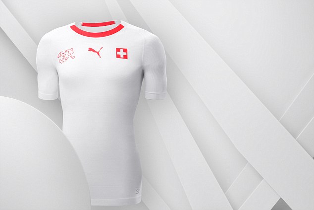 Sốc với 10 mẫu áo 'giống y đúc' của Puma ở World Cup 2018 - Bóng Đá