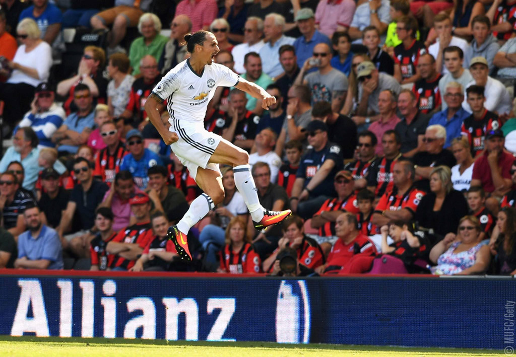 Zlatan Ibrahimovic & 10 khoảnh khắc đáng nhớ nhất ở Man Utd - Bóng Đá