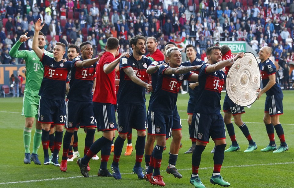 Chùm ảnh Bayern Munich đăng quang - Bóng Đá