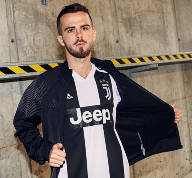 Juventus tung áo đấu mới cực chất - Bóng Đá