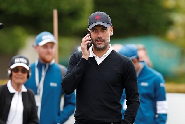 Chùm ảnh: Pep Guardiola đi chơi golf với Carrick - Bóng Đá