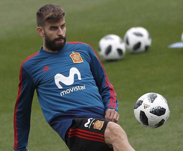 Cầu thủ Barca và Atletico tập nhẹ, chờ Real hội quân trên tuyển - Bóng Đá