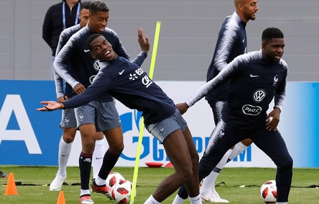 Pogba & Mbappe 'song kiếm hợp bích' trên sân tập, Pháp chờ chiến Uruguay - Bóng Đá