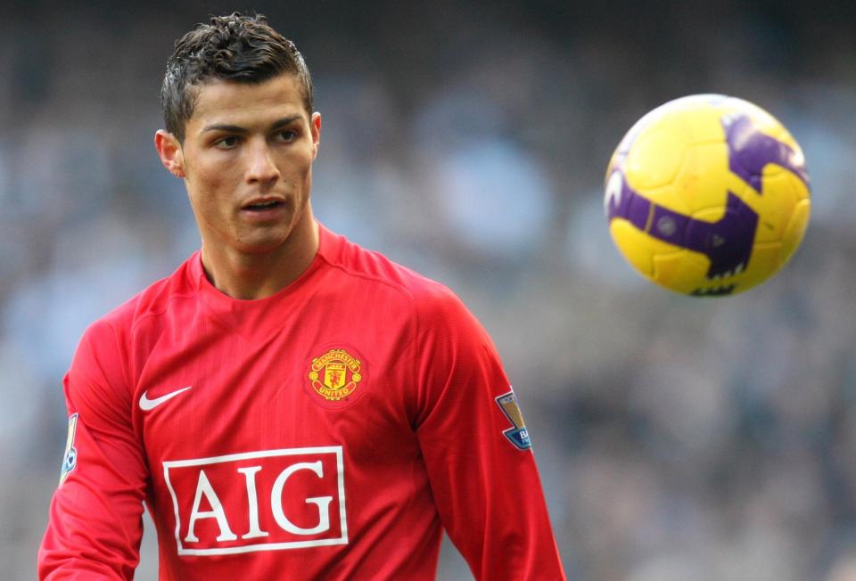 Ronaldo tới Juventus, tiền tự chảy vào túi Man Utd - Bóng Đá
