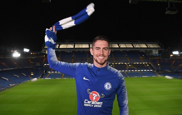 Chùm ảnh: Jorginho rạng rỡ ra mắt Chelsea - Bóng Đá