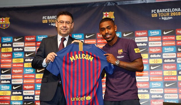 Malcom rạng rỡ ra mắt Barcelona: 