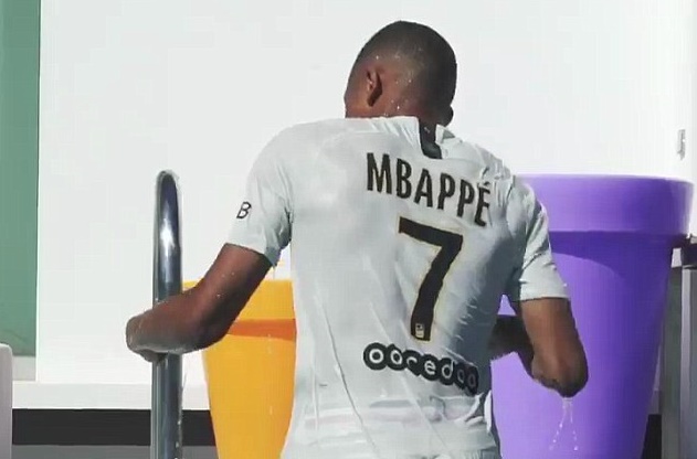 Ảnh PSG hội quân, Mbappe khoe áo số 7 - Bóng Đá