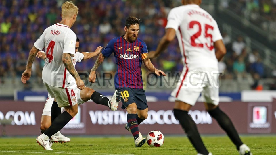 Messi lập kỷ lục trong lần đầu đeo băng đội trưởng Barcelona - Bóng Đá