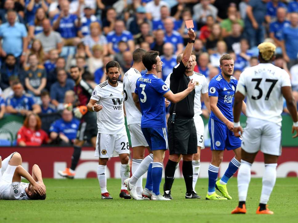 Jamie Vardy thẻ đỏ, Leicester City vẫn giành trọn 3 điểm - Bóng Đá