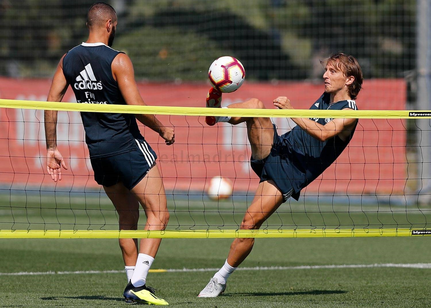 Ảnh Real Madrid tập luyện - Bóng Đá