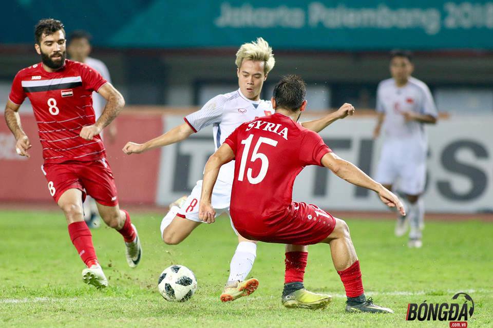 Ngoài bàn thắng, Văn Toàn còn khiến U23 Syria sợ hãi với hành động này - Bóng Đá