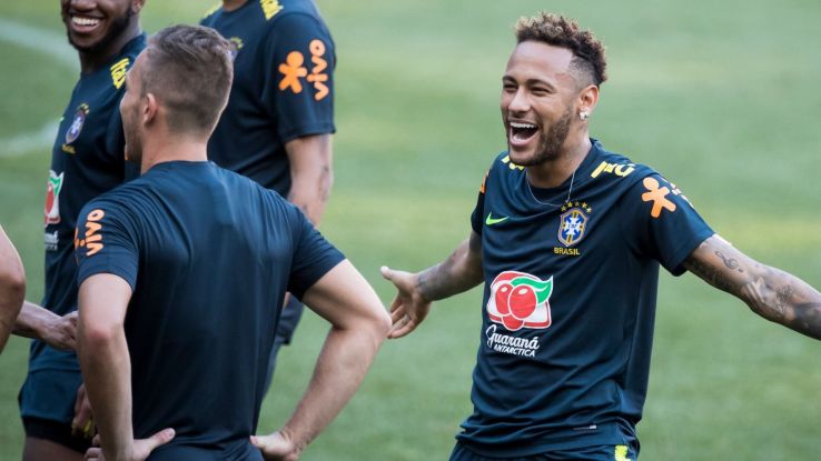 Neymar ghi siêu phẩm rồi ăn mừng như Ronaldo - Bóng Đá