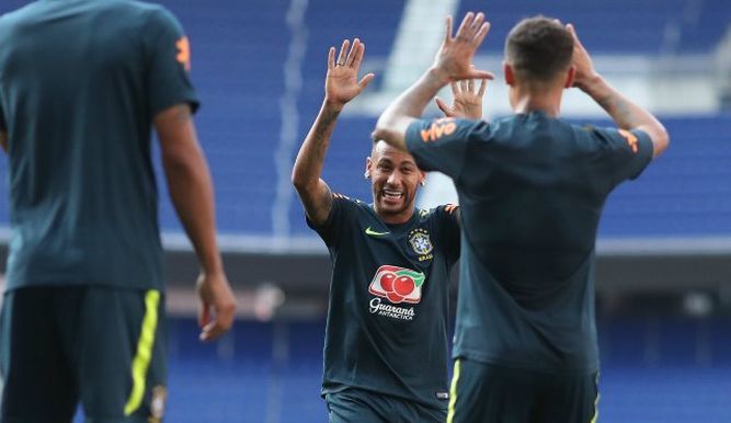 Neymar ghi siêu phẩm rồi ăn mừng như Ronaldo - Bóng Đá