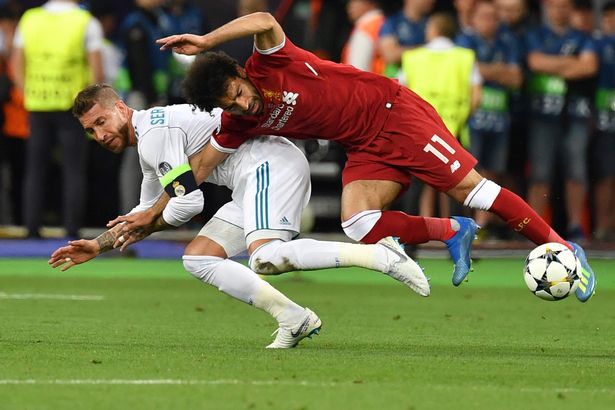SỐC: Zidane chỉ đạo Ramos triệt hạ Salah? - Bóng Đá