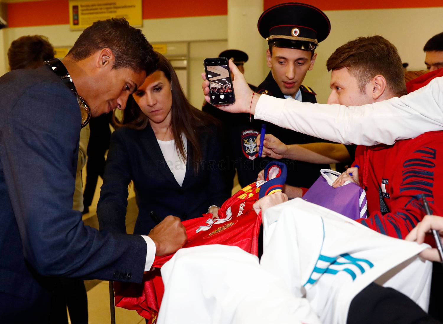 Không Bale, 'tiểu Neymar' đứng trước cơ hội ra mắt Real ở Champions League - Bóng Đá