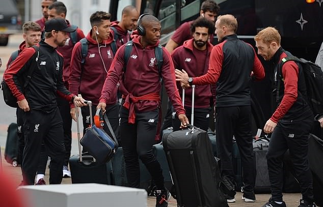 Salah tỏ ra 'lạc quẻ' khi cùng Liverpool hành quân sang Italia - Bóng Đá