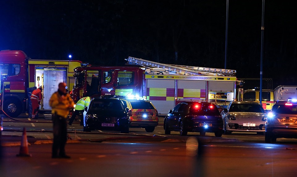 Tai nạn máy bay chở ông chủ Leicester City: Cảnh tượng kinh hoàng, lửa cháy ngùn ngụt - Bóng Đá