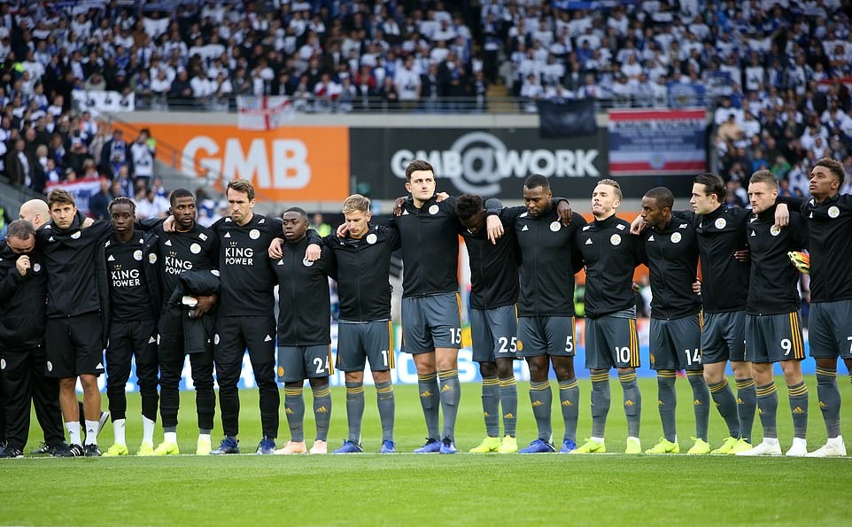 Các cầu thủ Leicester City không ngừng rơi nước mắt trước trận đấu - Bóng Đá