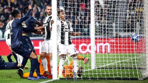 Tranh cãi: Bonucci hay Sandro đá phản lưới trận Juventus 1-2 Man Utd? - Bóng Đá